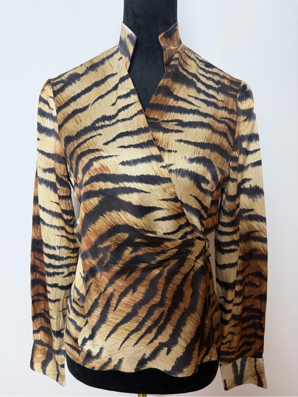 Lafayette 148 New York Tiger-Print Silk Blouse in Brown and Black Size 6